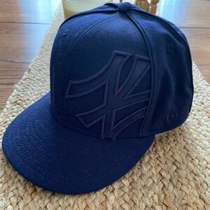 New Era 59Fifty New York Yankees baseball cap bundle.